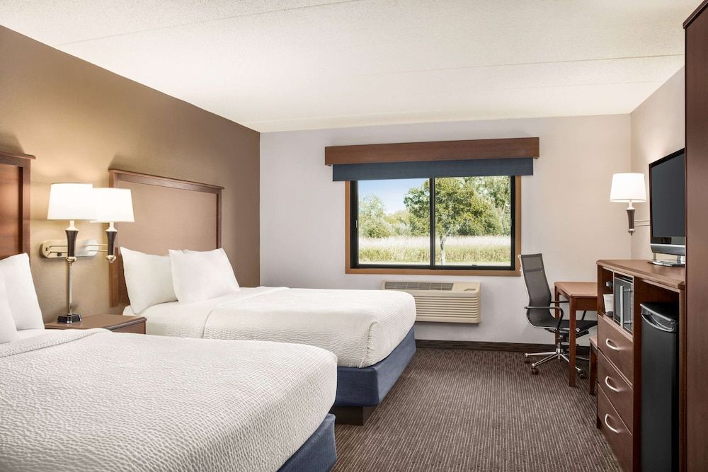 Room, 2 Queen Beds, Non Smoking (Pet-friendly)