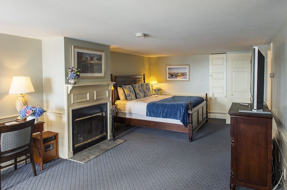 Premium Room, 1 King Bed, Hot Tub