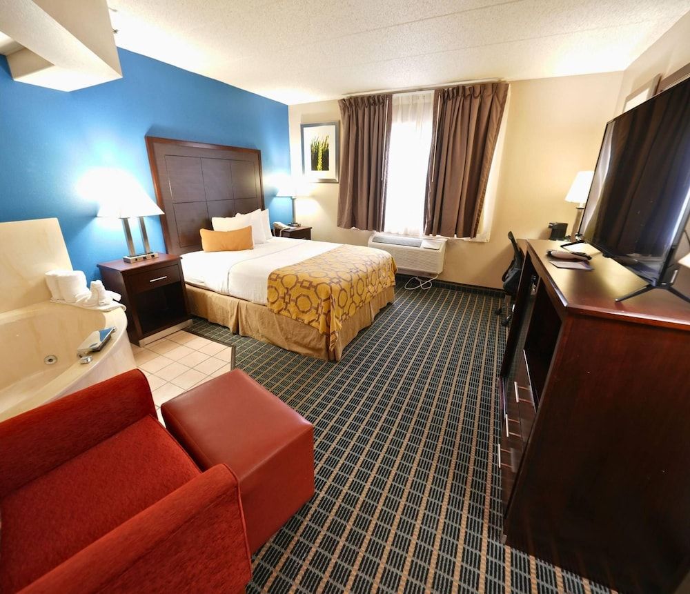 Suite, 1 Queen Bed, Non Smoking, Jetted Tub