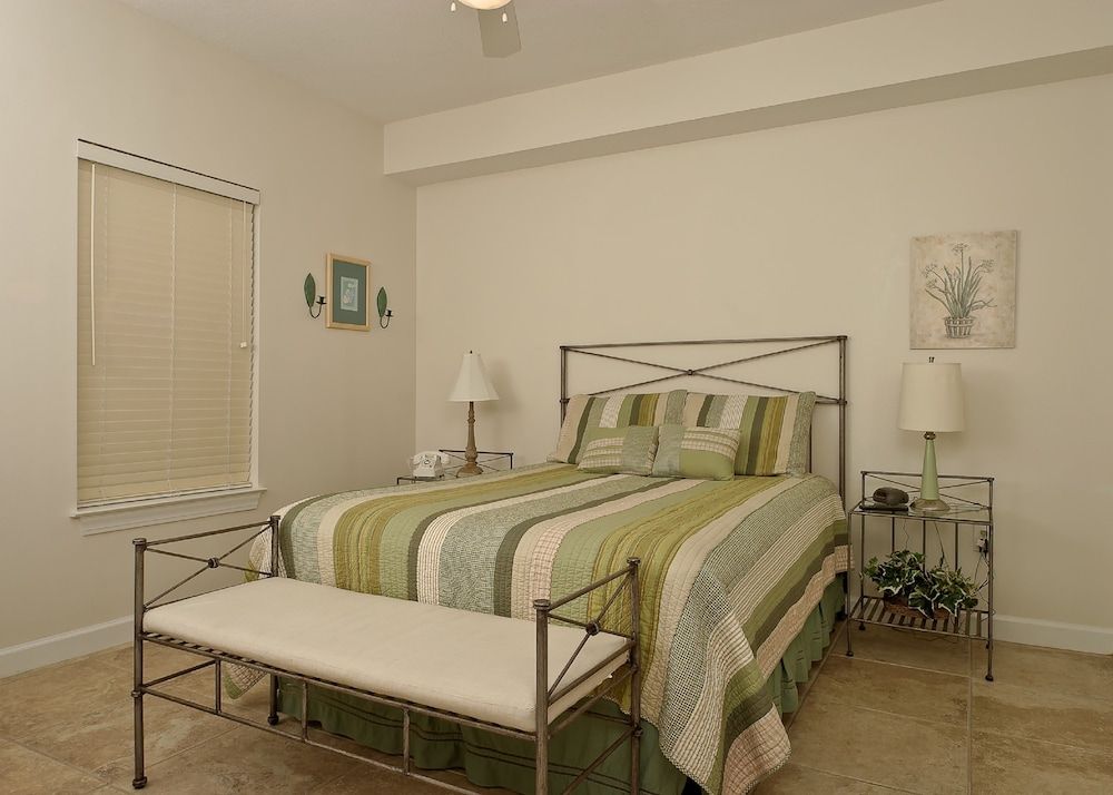 Condo, 2 Bedrooms, 2 Bathrooms, Sea Facing