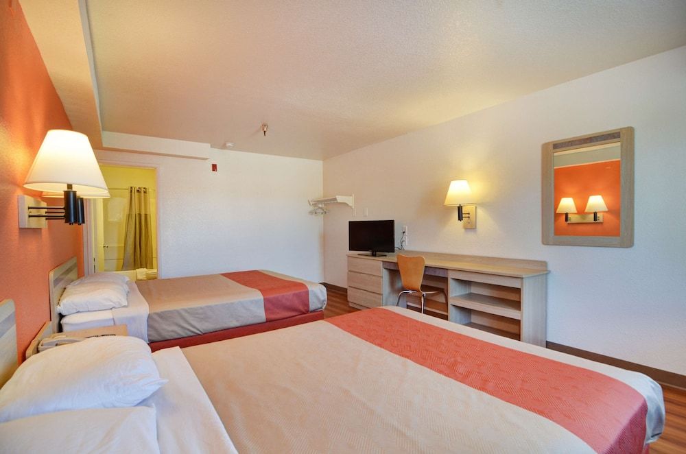 Motel 6 Twentynine Palms, CA Standard Room, 2 Queen Beds, Non Smoking, Refrigerator & Microwave