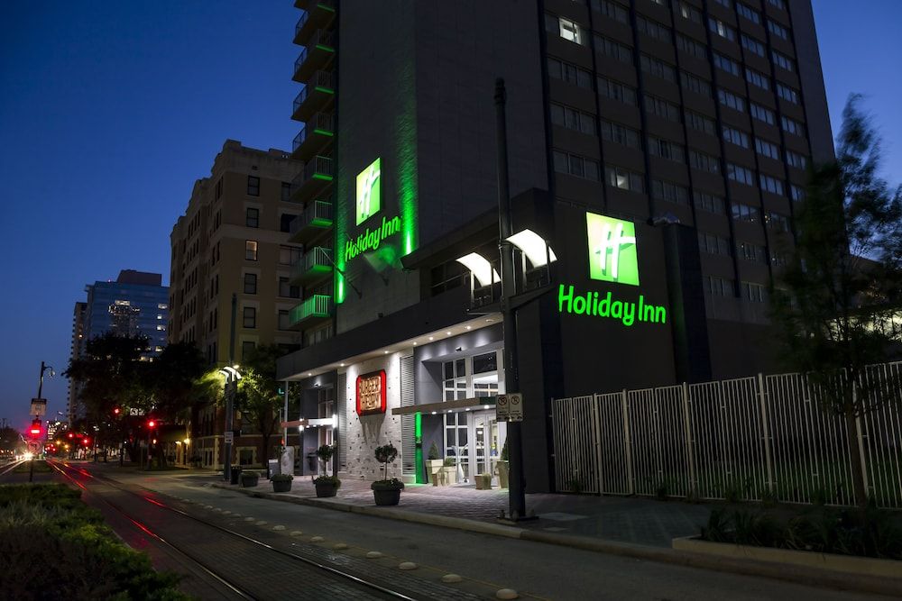 undefined Holiday Inn Houston Downtown by IHG 5
