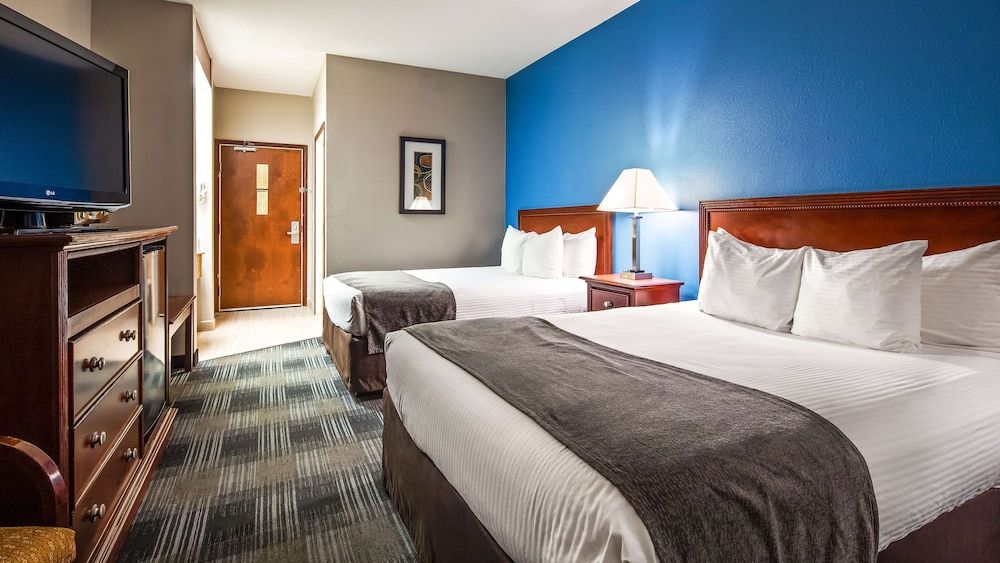 Standard Room, 2 Queen Beds, Non Smoking, Refrigerator & Microwave