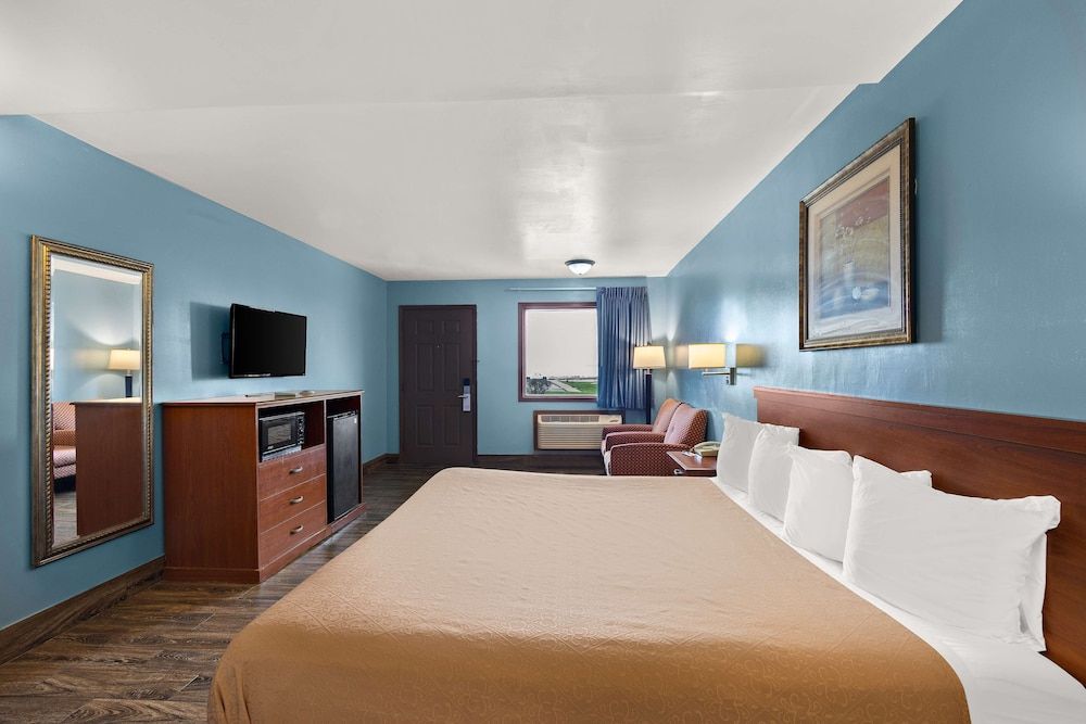 Americas Best Value Inn Celina Room, 1 King Bed, Non Smoking 2