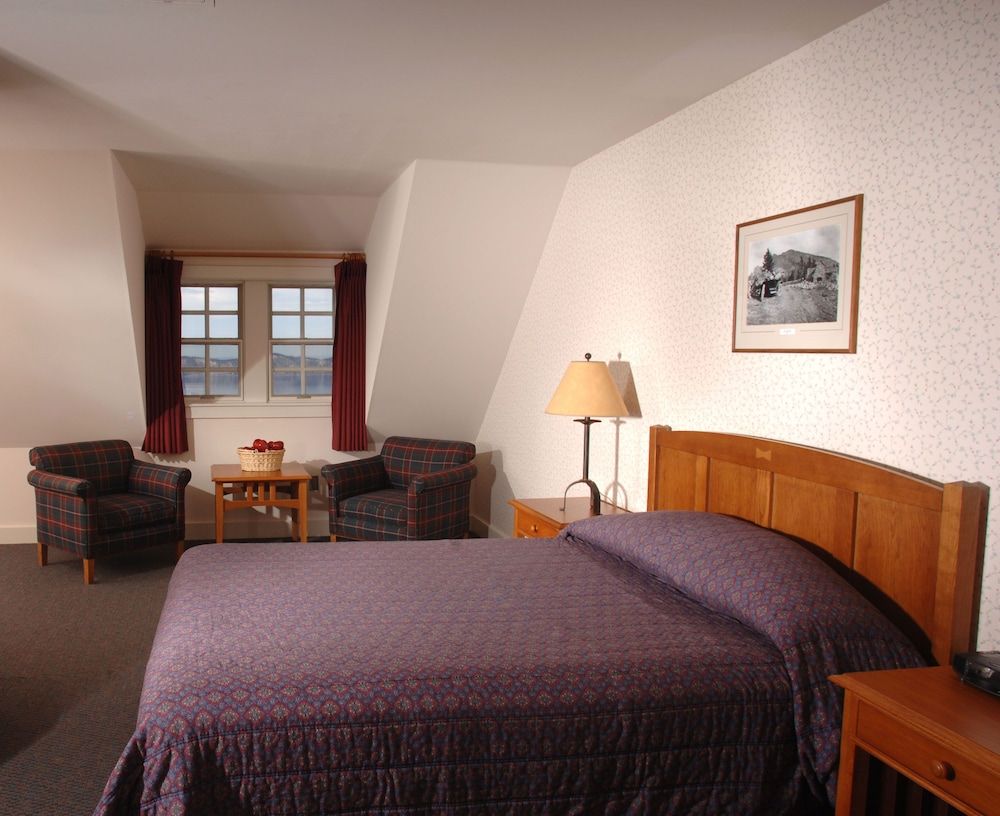 Standard Room, 1 Queen Bed, Lakeside