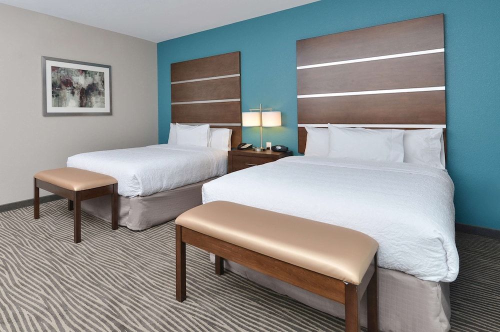 Room, 2 Queen Beds, River View