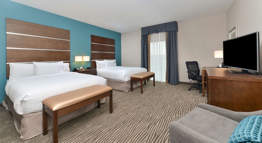 Room, 2 Queen Beds, Accessible, Bathtub