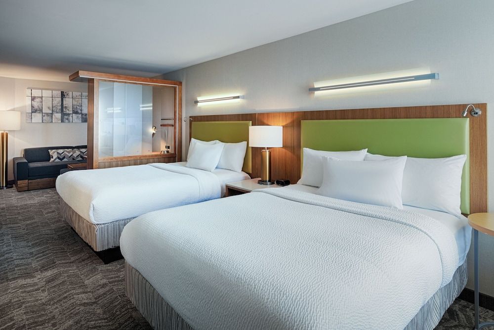 Studio, Multiple Beds, Non Smoking (Mobility/Hearing Access, Roll-in Shwr)