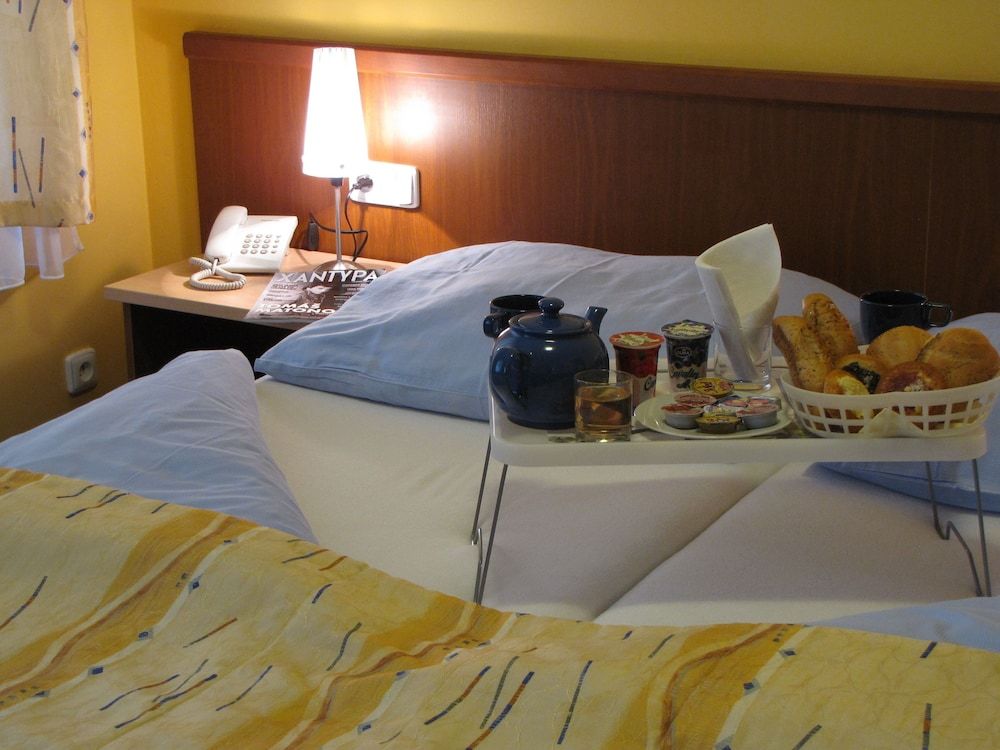 undefined Aparthotel Austria Suites 9