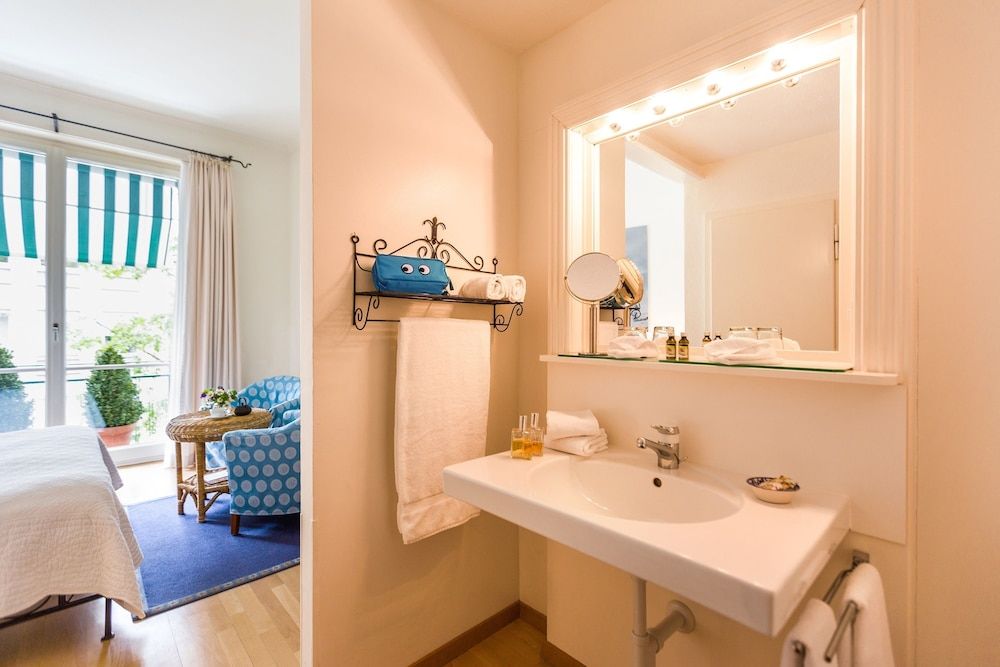 Boutique Hotel Seegarten Small Double Room 4