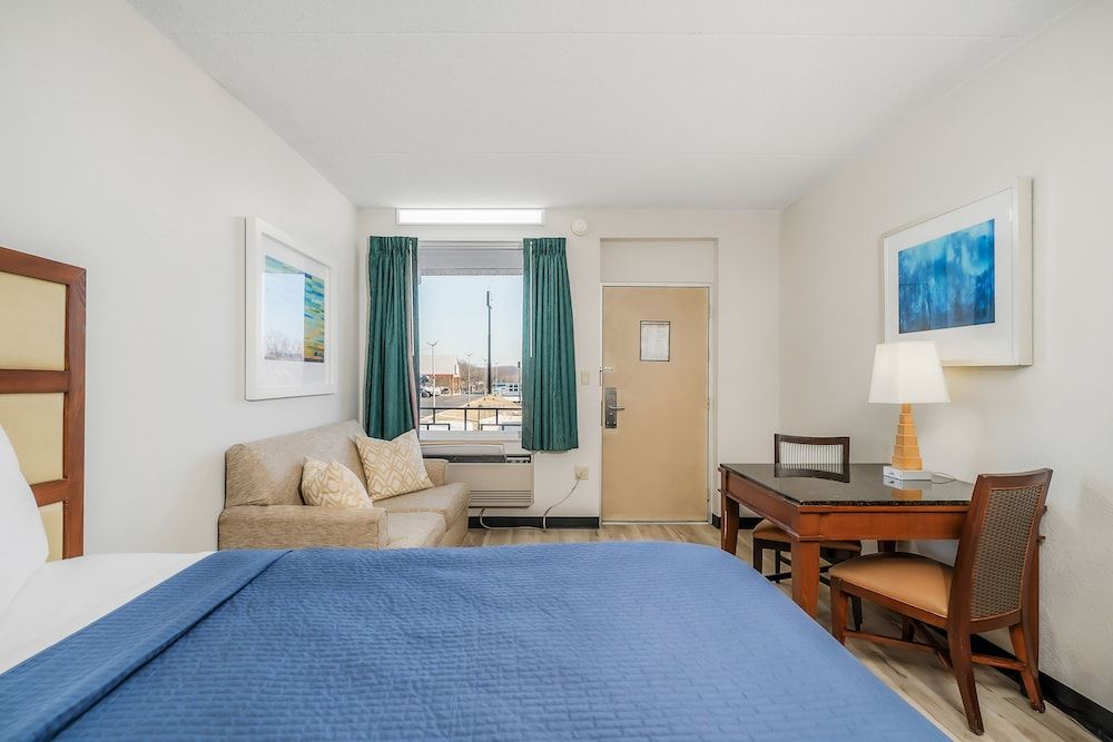 Studio Suite, 2 Queen Beds, Pull Out Sofa, Non smoking