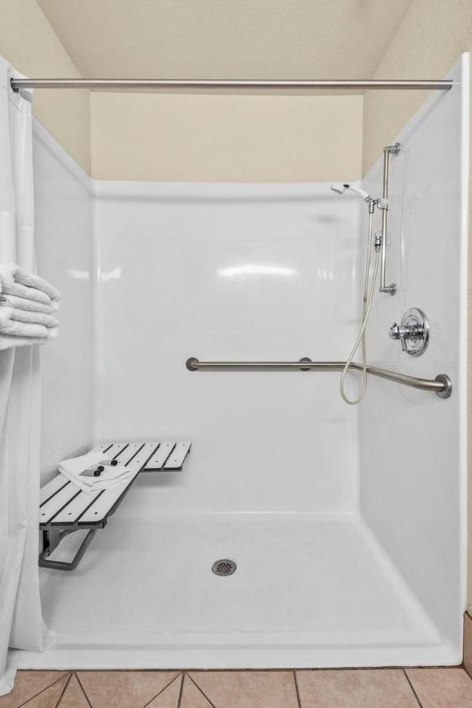 2 Queen Beds Accessible Room Non-Smoking
