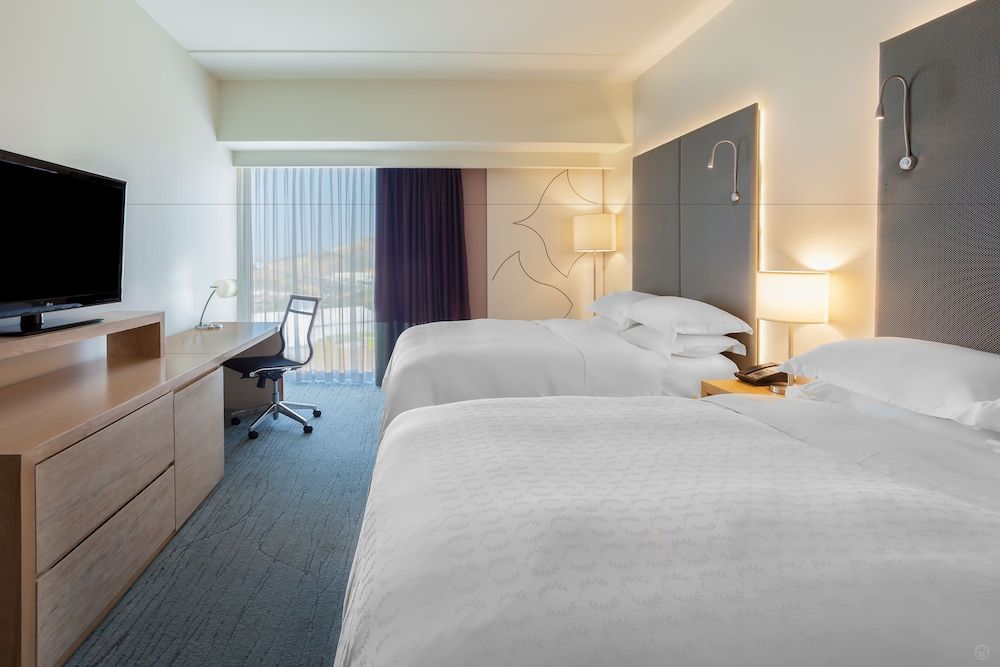 Room, 2 Queen Beds, Non Smoking, City View