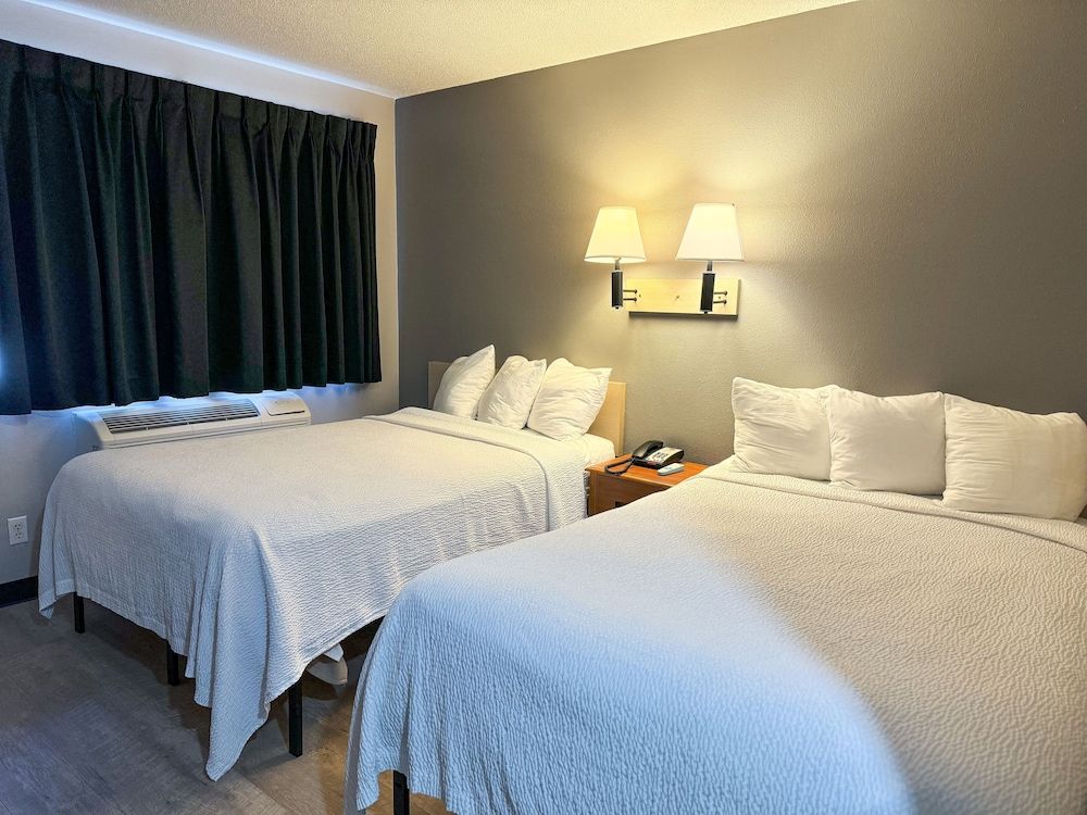 Super 7 Motel Standard Double Room, 2 Double Beds 2