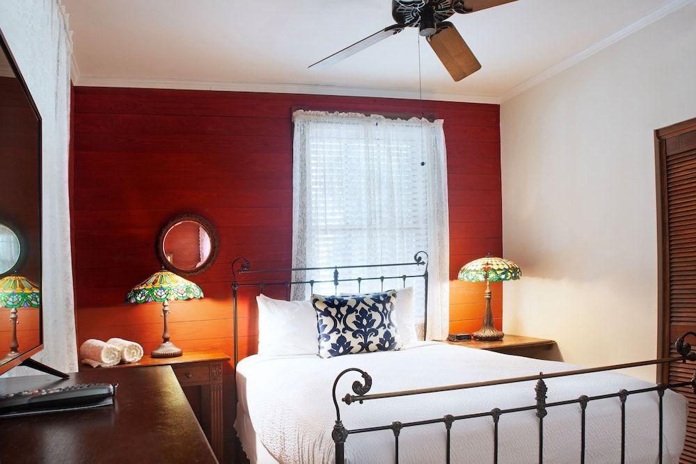 undefined Island City House Hotel