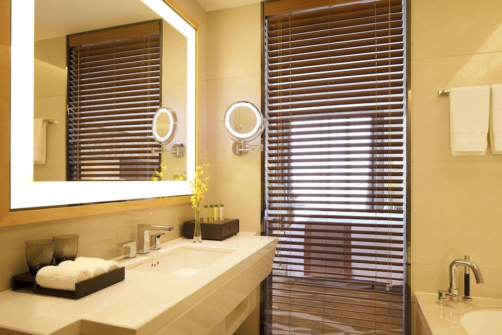 undefined DoubleTree by Hilton Hangzhou East 10