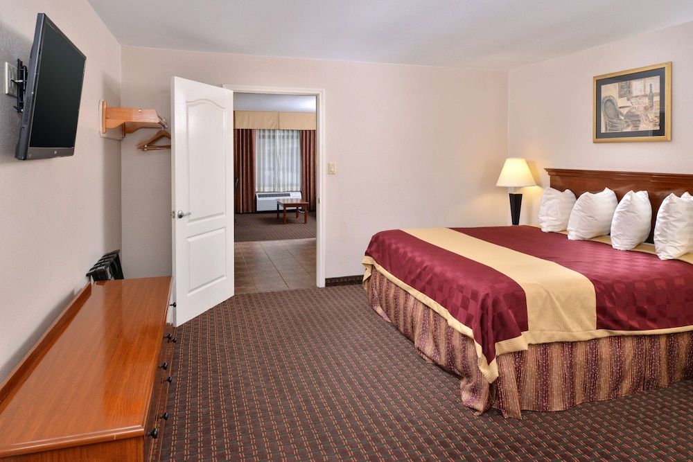 Americas Best Value Inn & Suites San Benito Suite, 1 King Bed, Accessible, Non Smoking