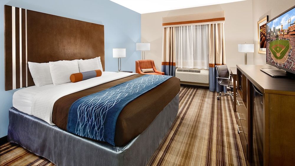 Standard Room, 1 King Bed, Accessible, Non Smoking
