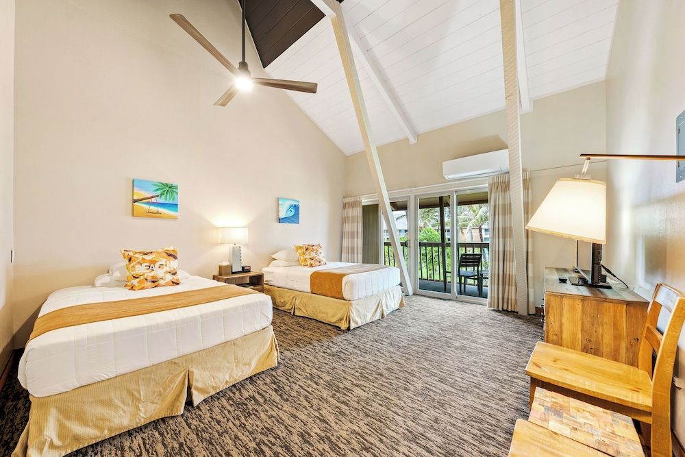 The ISO by Castle Deluxe Room, Ocean View (2nd Floor - stair access only) 2