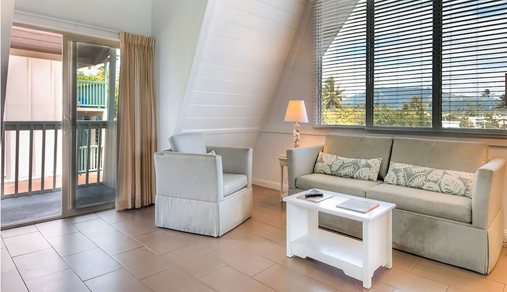 The ISO by Castle One Bedroom Ocean View (2nd Floor, stair access only) 5