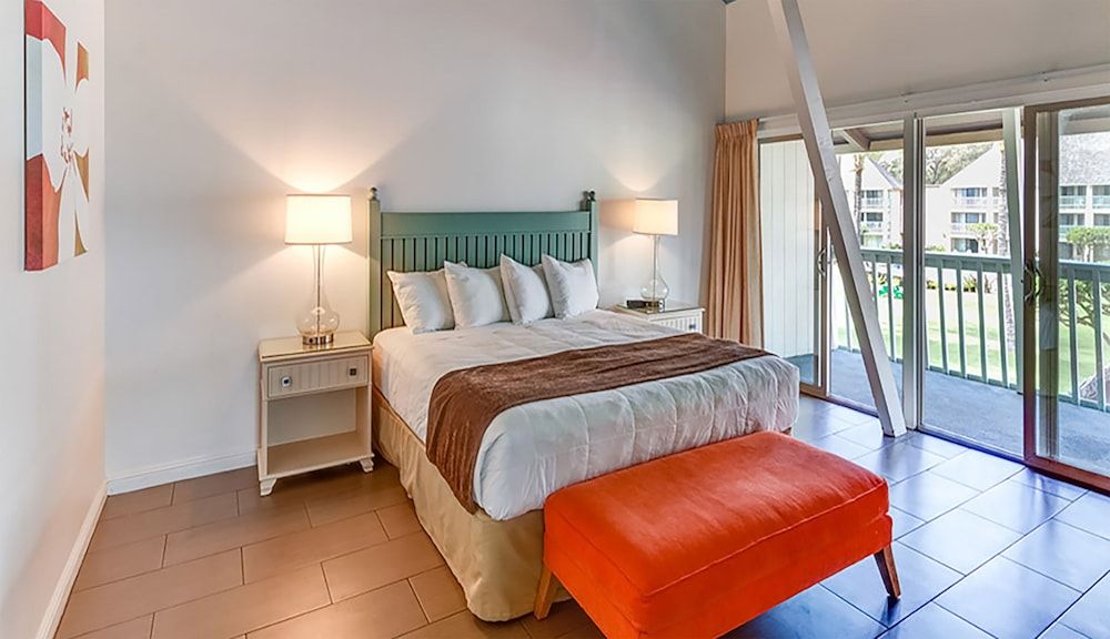 The ISO by Castle One Bedroom Ocean View (2nd Floor, stair access only) 2