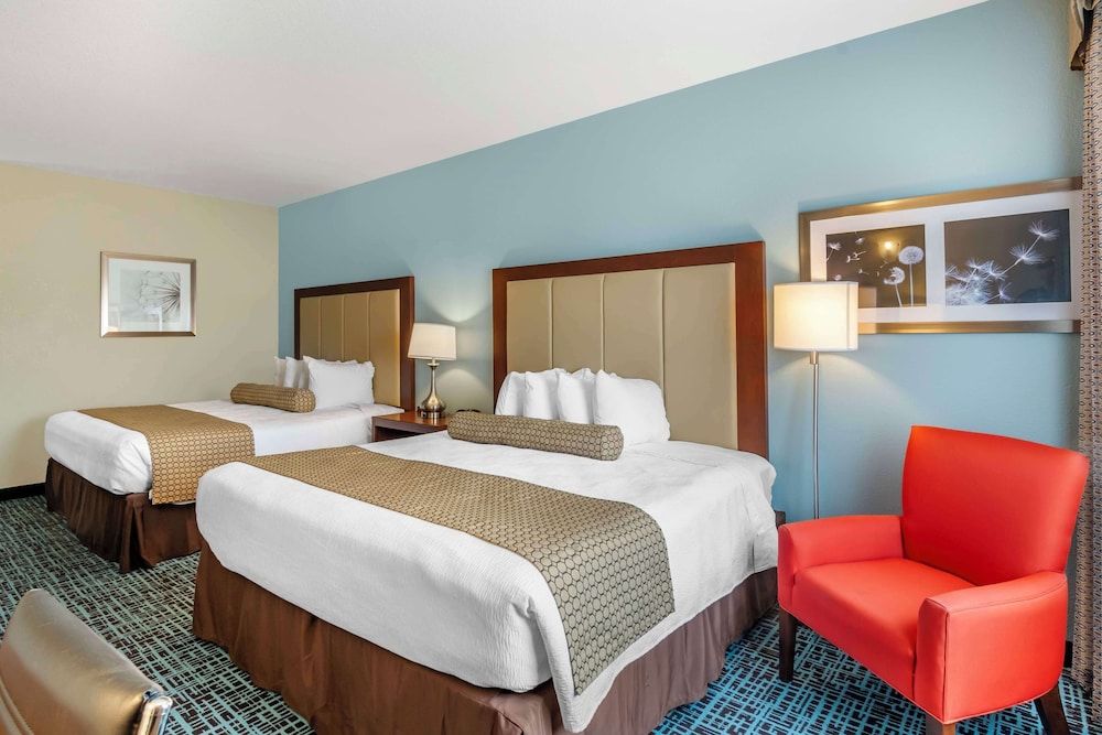 Best Western On The River Standard Room, 2 Queen Beds, Accessible, Refrigerator & Microwave