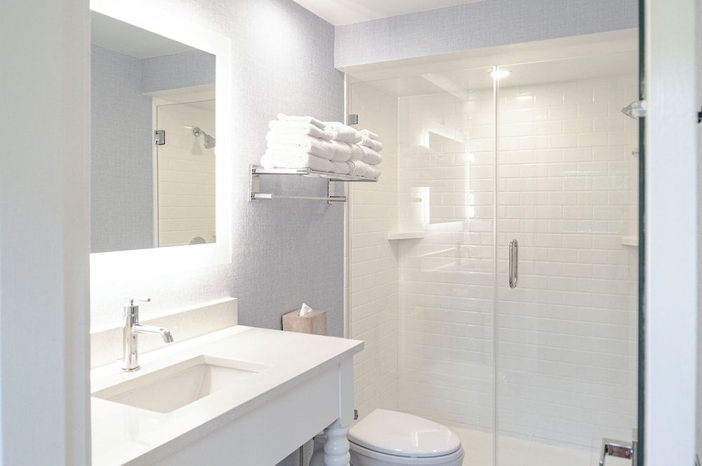 Nantucket Inn Traditional Room, 2 Queen Beds (Oversized Room) 3