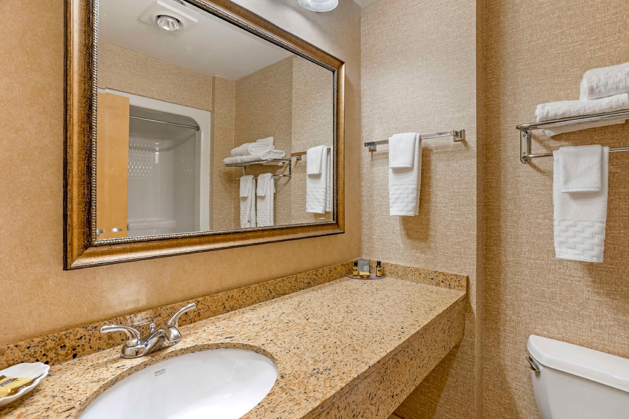 Suite - 2 Queen Beds, Sofabed, Nonsmoking, 1 Room, Family Suite, Main Building, High Speed