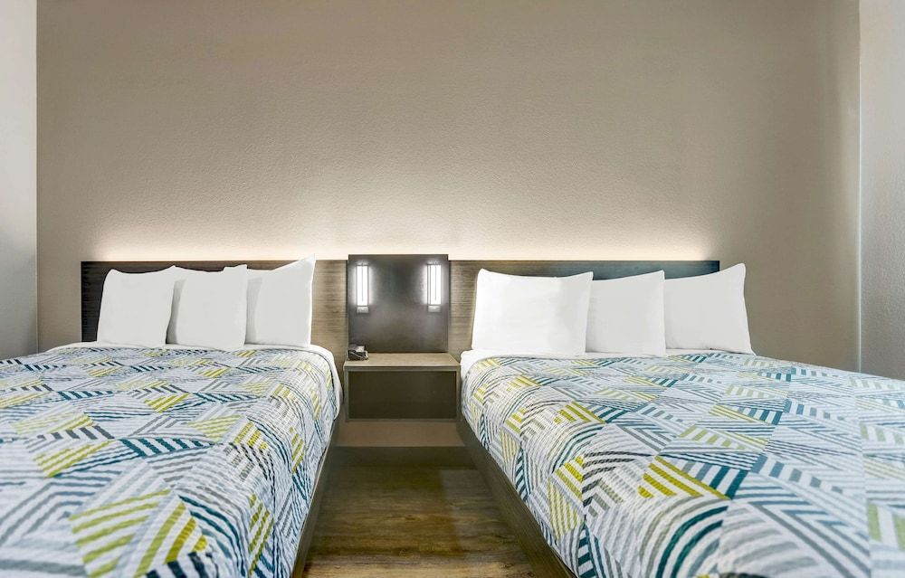 Standard Room, 2 Queen Beds, Accessible, Non Smoking