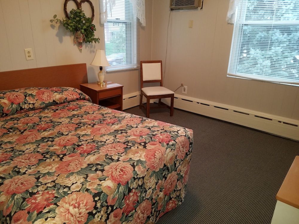 Room, 4 Beds