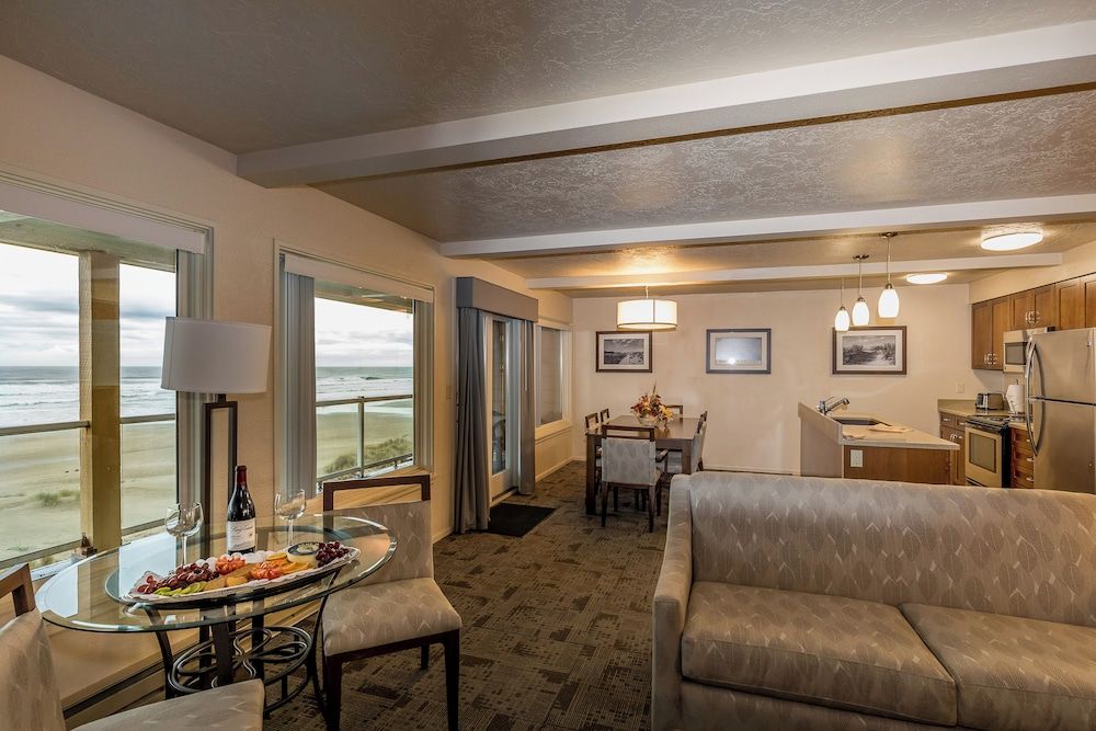 Family Suite, 3 Bedrooms, 2 Bathrooms, Oceanfront
