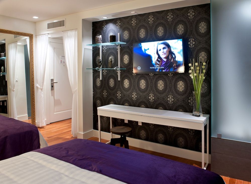 Leslie Hotel Ocean Drive Leslie Queen 7