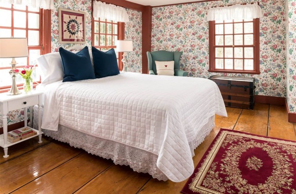 Waldo Emerson Inn KINGSBURY (Queen) 2