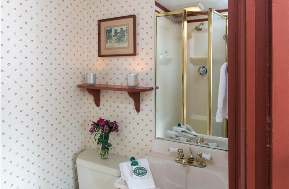 Waldo Emerson Inn KINGSBURY (Queen) 7