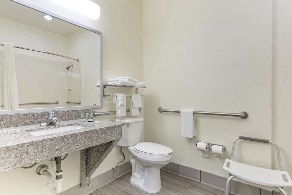 Suite, 1 Queen Bed, Accessible, Non Smoking