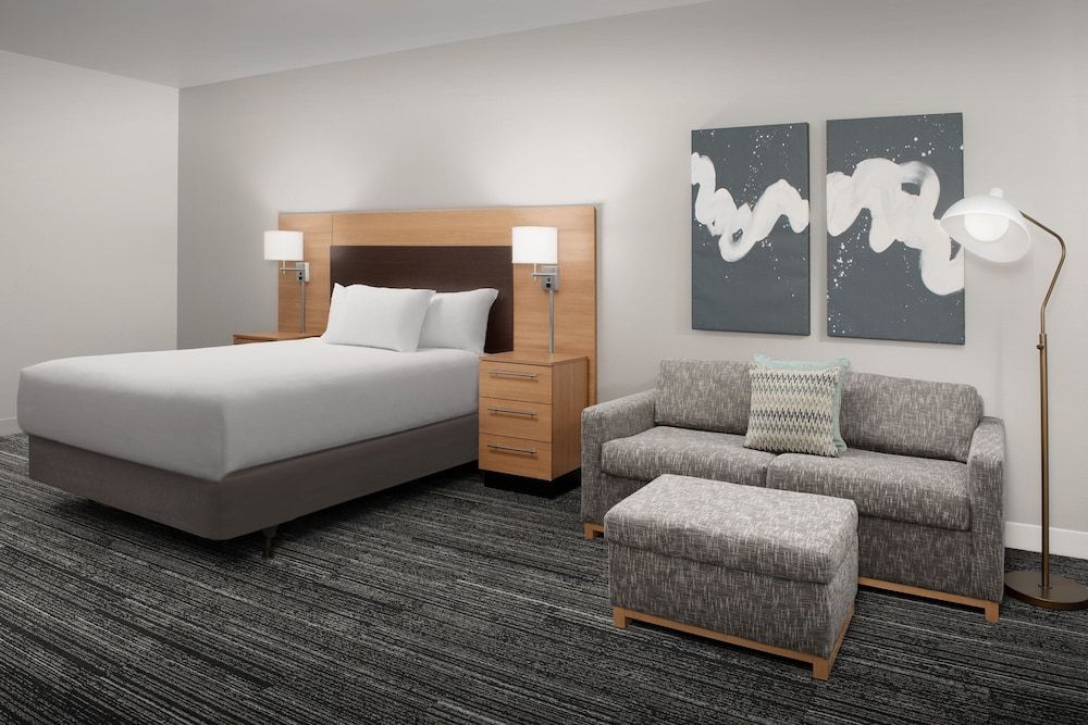 Studio, 1 Queen Bed with Sofa bed, Smoking
