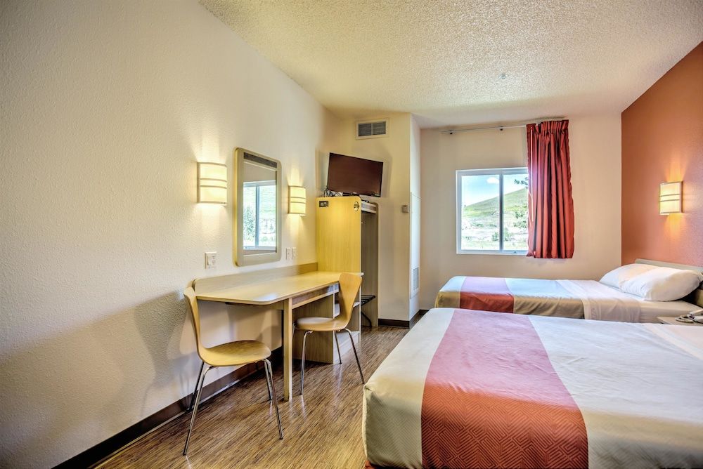 Standard Room, 2 Queen Beds, Non Smoking, Refrigerator