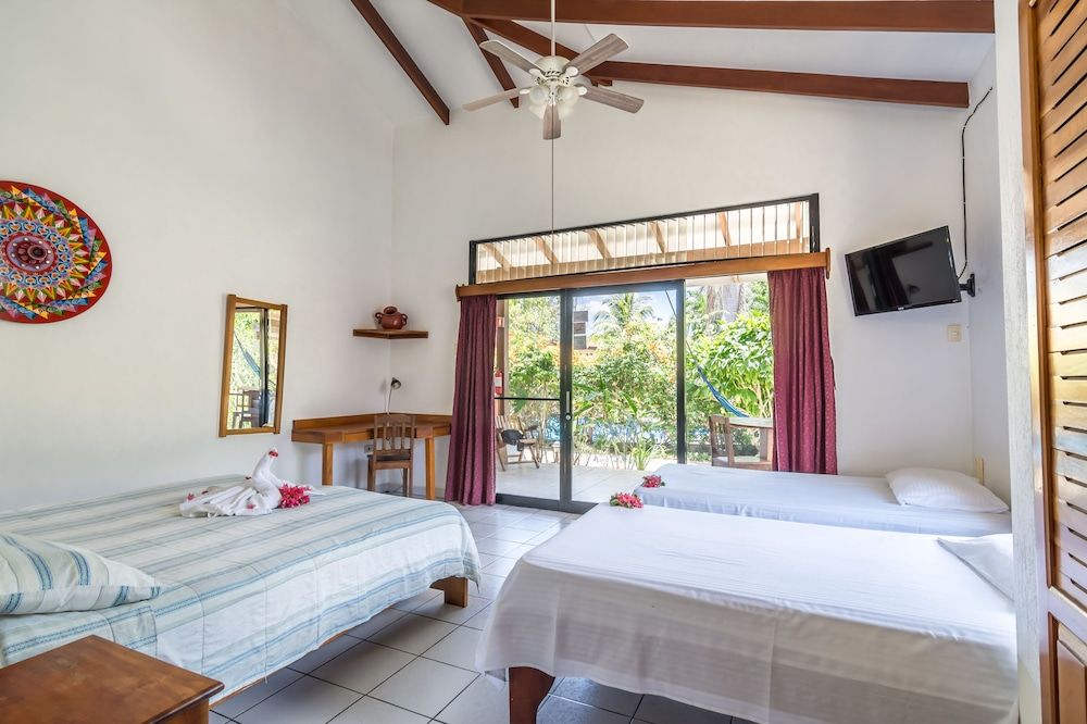 Hotel Colinas del Sol Deluxe Villa, Kitchen, Garden View 2