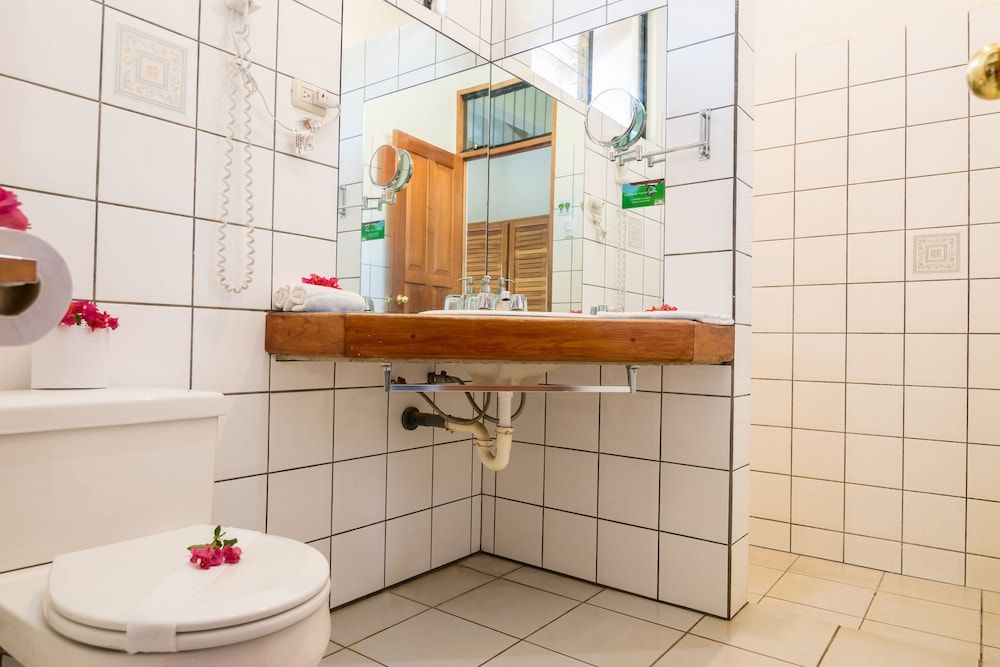 Hotel Colinas del Sol Deluxe Villa, Kitchen, Garden View 9