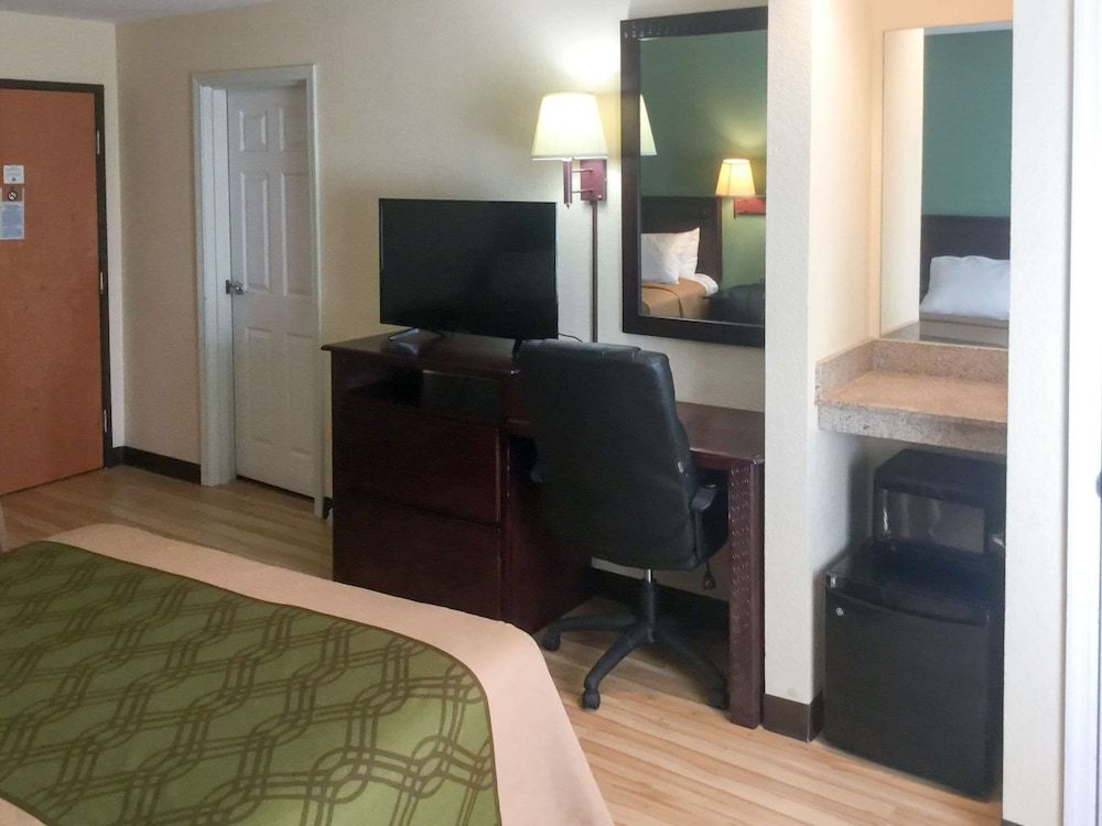 Standard Room, 2 Queen Beds, Non Smoking