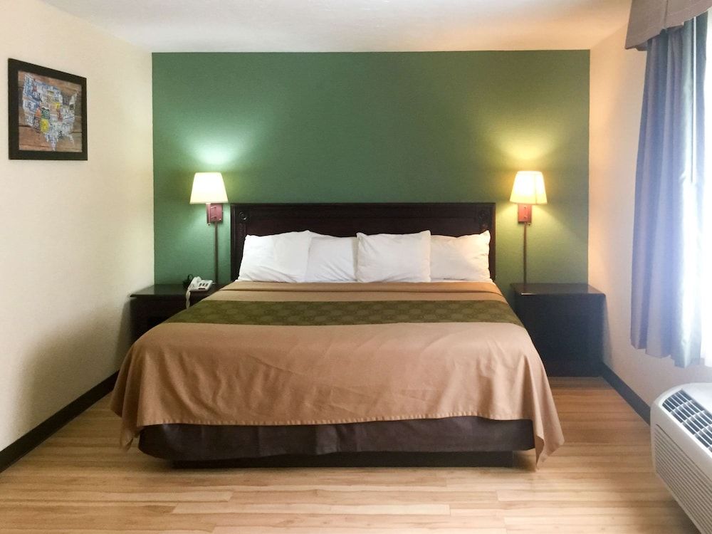 Standard Room, 1 King Bed, Non Smoking