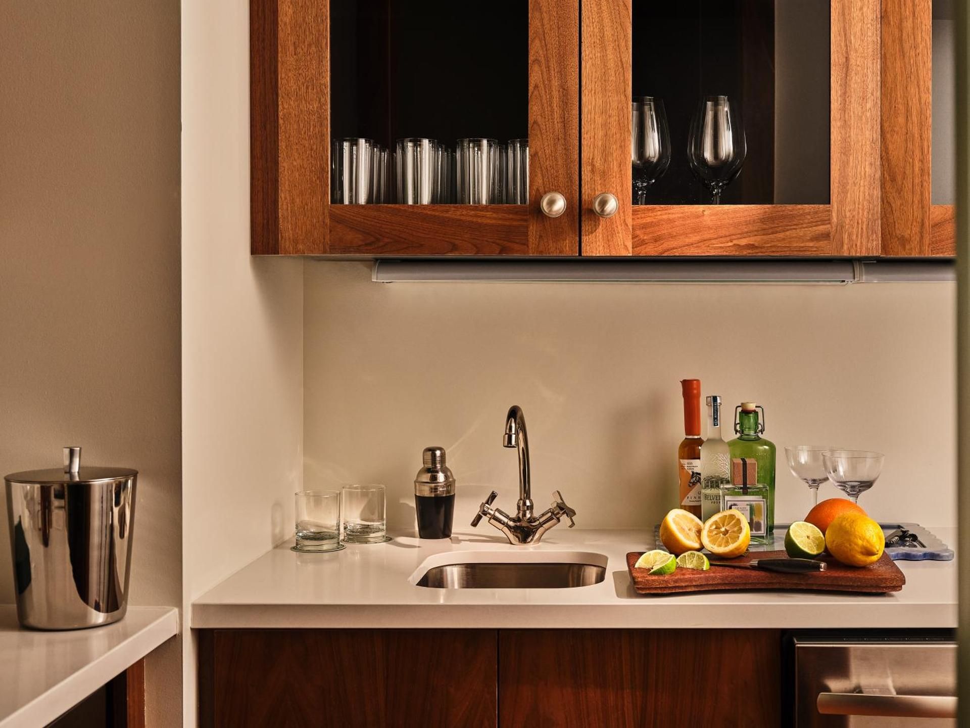 undefined The Crawford Hotel 9