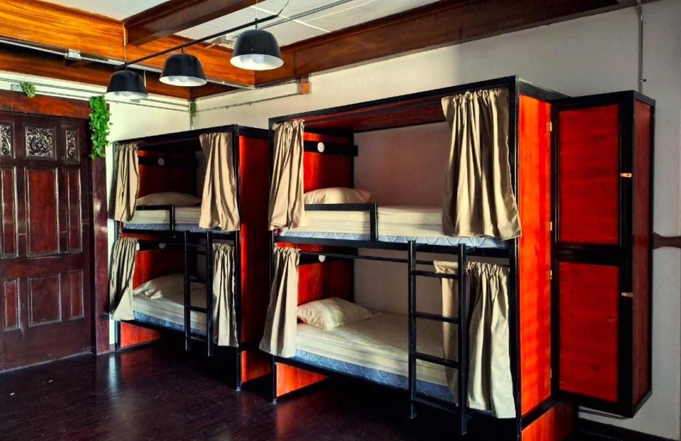 Costa Rica Guesthouse Bed in 6-Bed Female Dormitory Room 5