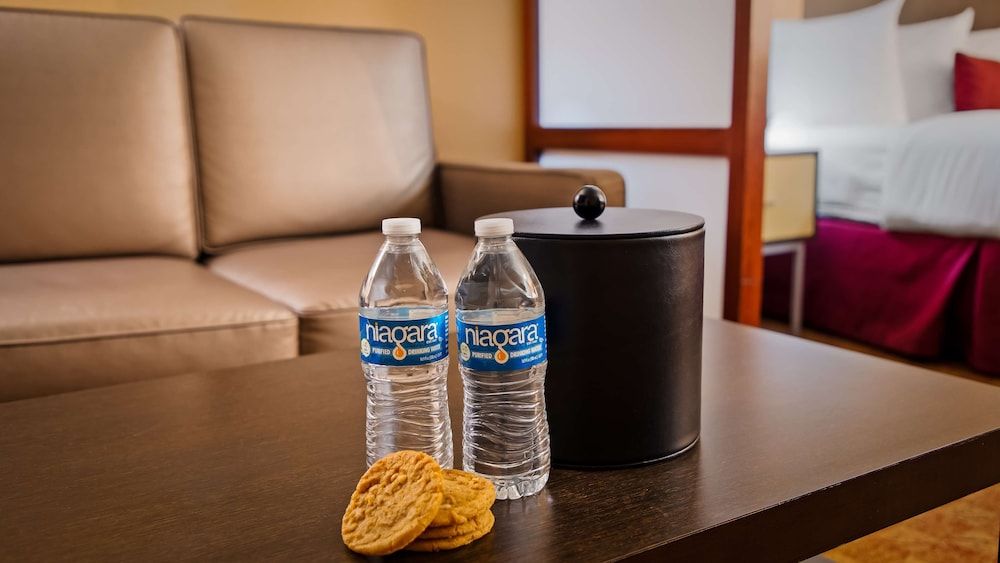 Best Western Fallon Inn & Suites Suite, 2 Double Beds, Non Smoking, Refrigerator & Microwave 4