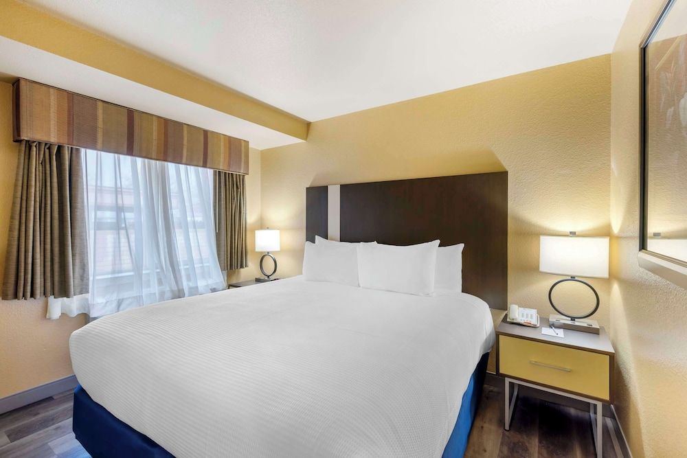 Best Western Fallon Inn & Suites Standard Room, Multiple Beds, Non Smoking, Refrigerator & Microwave (Oversized Room) 2