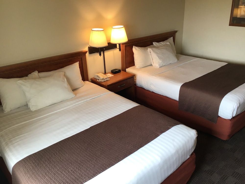 Room, 2 Queen Beds, Non Smoking