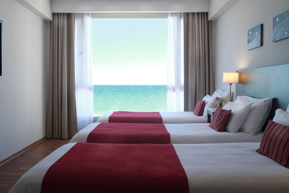 Room, 3 Twin Beds, Non Smoking, Ocean View