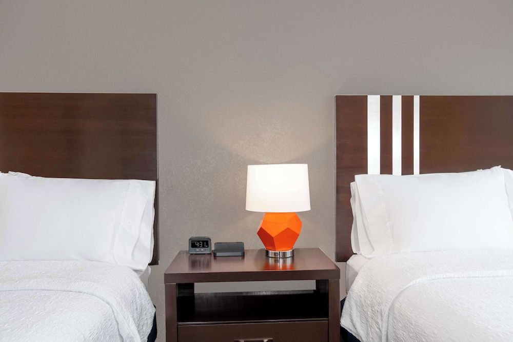 Room, 2 Queen Beds, Accessible, Bathtub (Hearing)