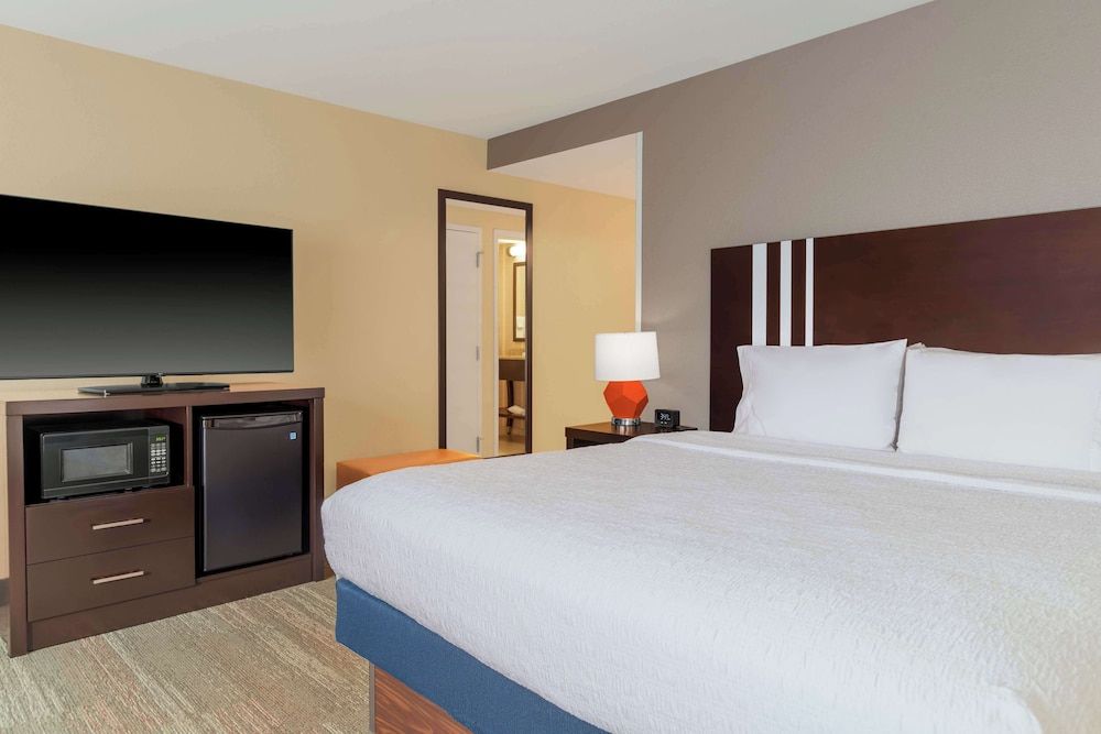 Room, 1 King Bed, Accessible (Hearing)