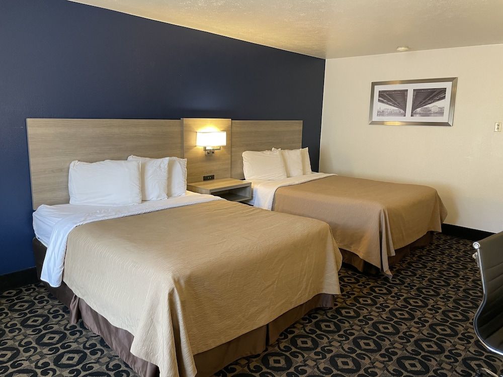 Americas Best Value Inn Roosevelt Ballard Room, 2 Queen Beds, Smoking 2